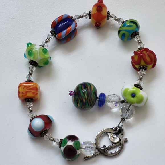 unbranded Jewelry - Murano art glass bead 8" bracelet with 925 heart toggle clasp